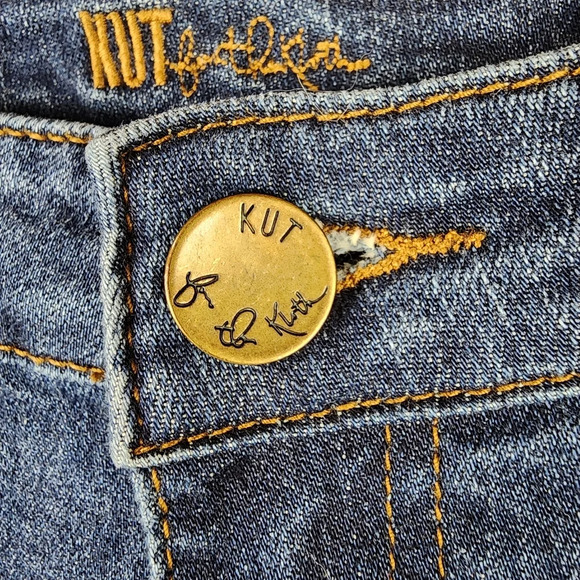 Kut from the Kloth Jeans Crop Catherine Boyfriend Distressed Medium Wash Size 6 - Picture 6 of 16